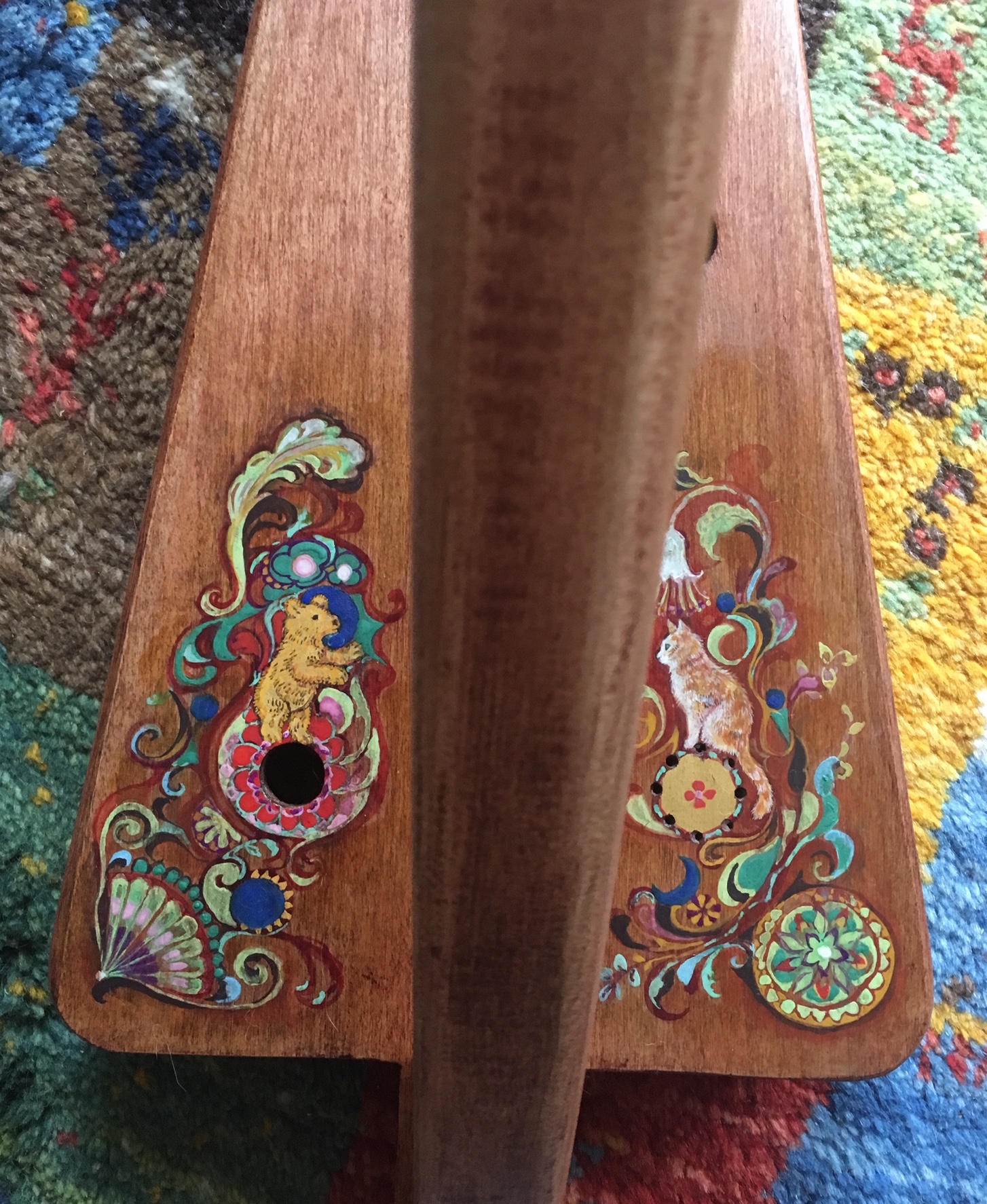 金の熊と猫の装飾 小型ハープ