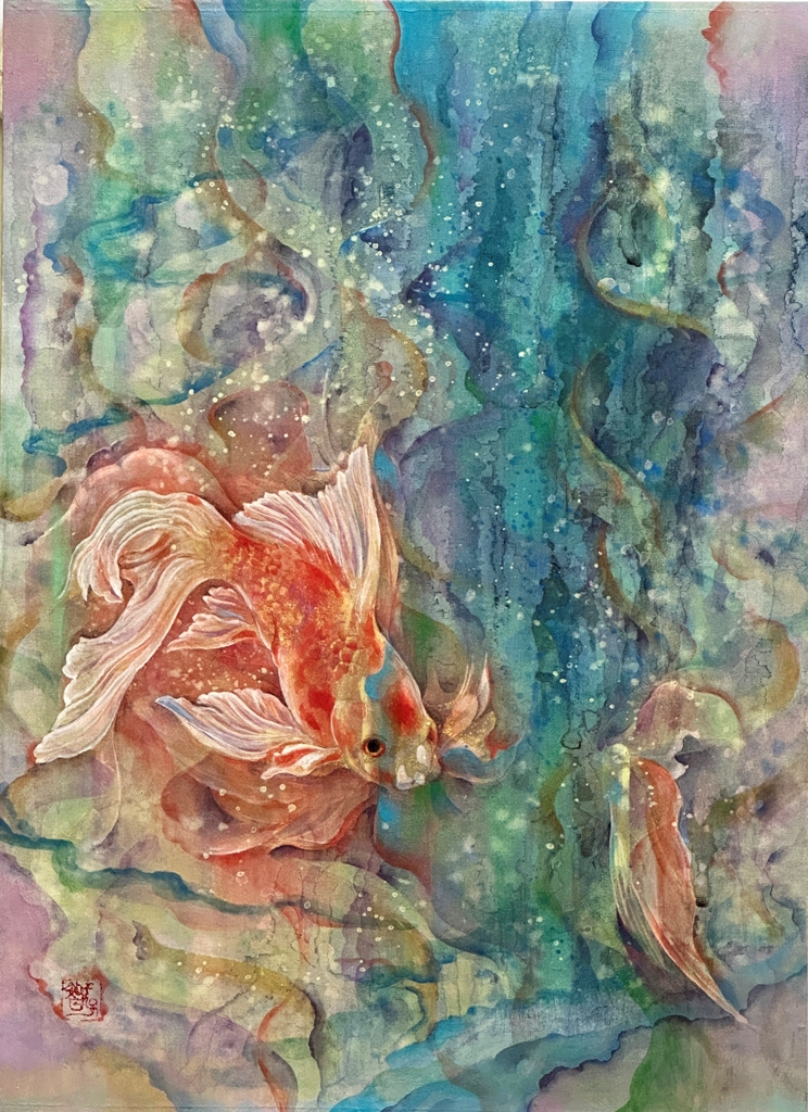翠水　金魚を描いた透明感ある日本画作品　揺蕩う水の表現