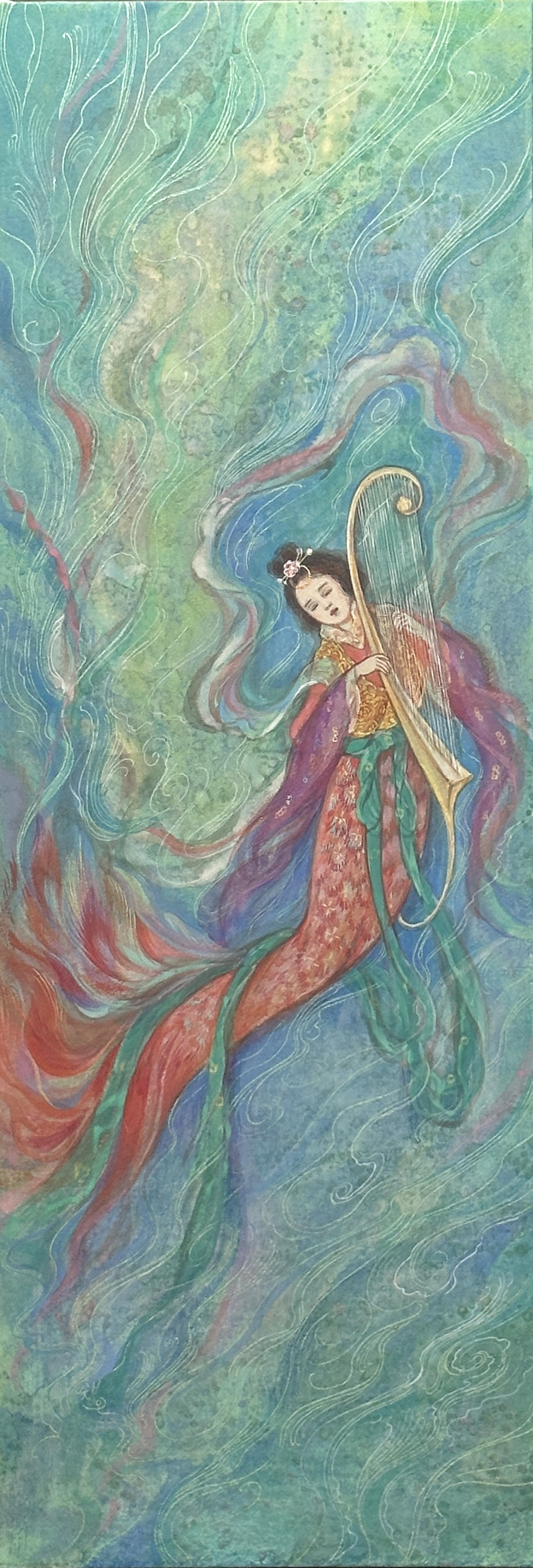箜篌を奏でる天女が揺蕩う幻想的な日本画 縦長の構図と淡い水の色