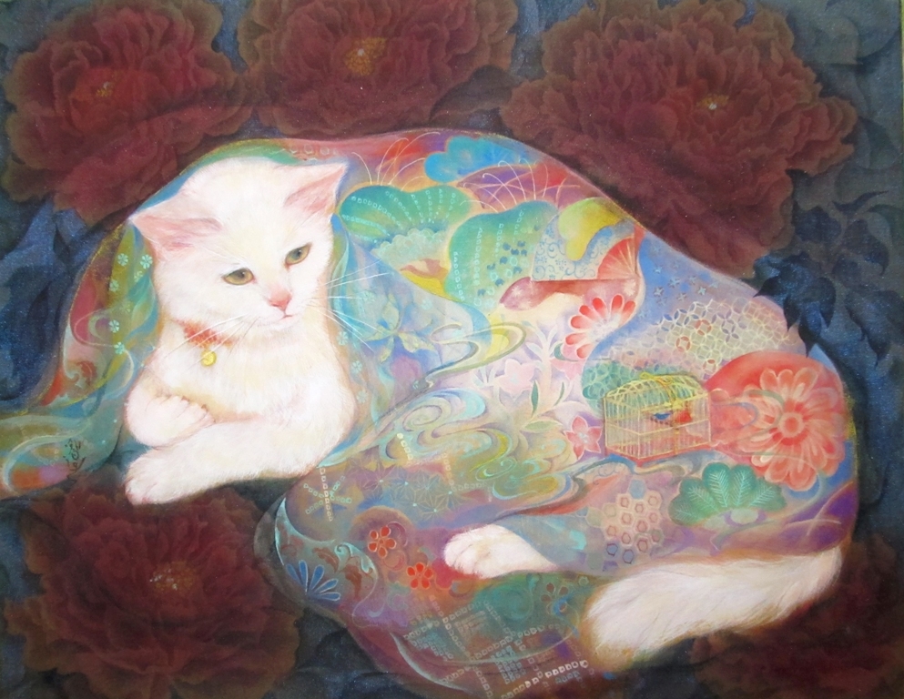 眉雪　白い猫が友禅染の風呂敷をかぶって寛ぐ　繊細に描かれたシックな日本画