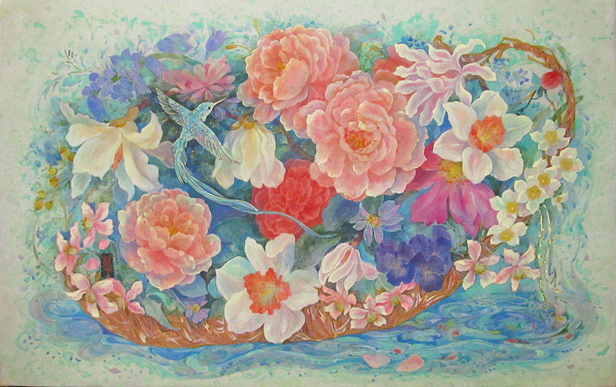 船のような花器に飾られた春の花々　さわやかな日本画