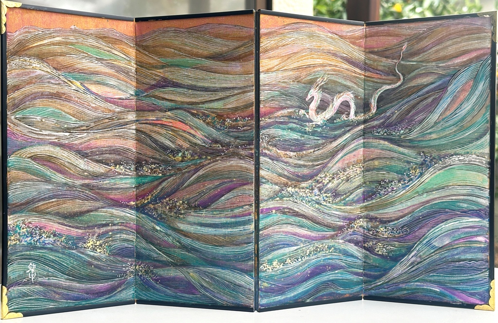 四曲一隻屏風 優しい色彩の海と小さな白龍を描いた日本画作品